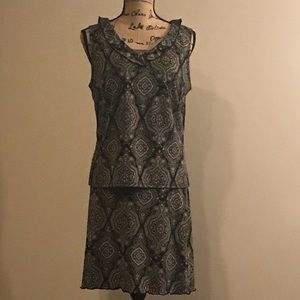 2 piece summer luncheon in the Hampton’s